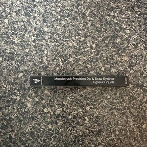 Younique Dip and Draw Liquid Eyeliner Perfect Black